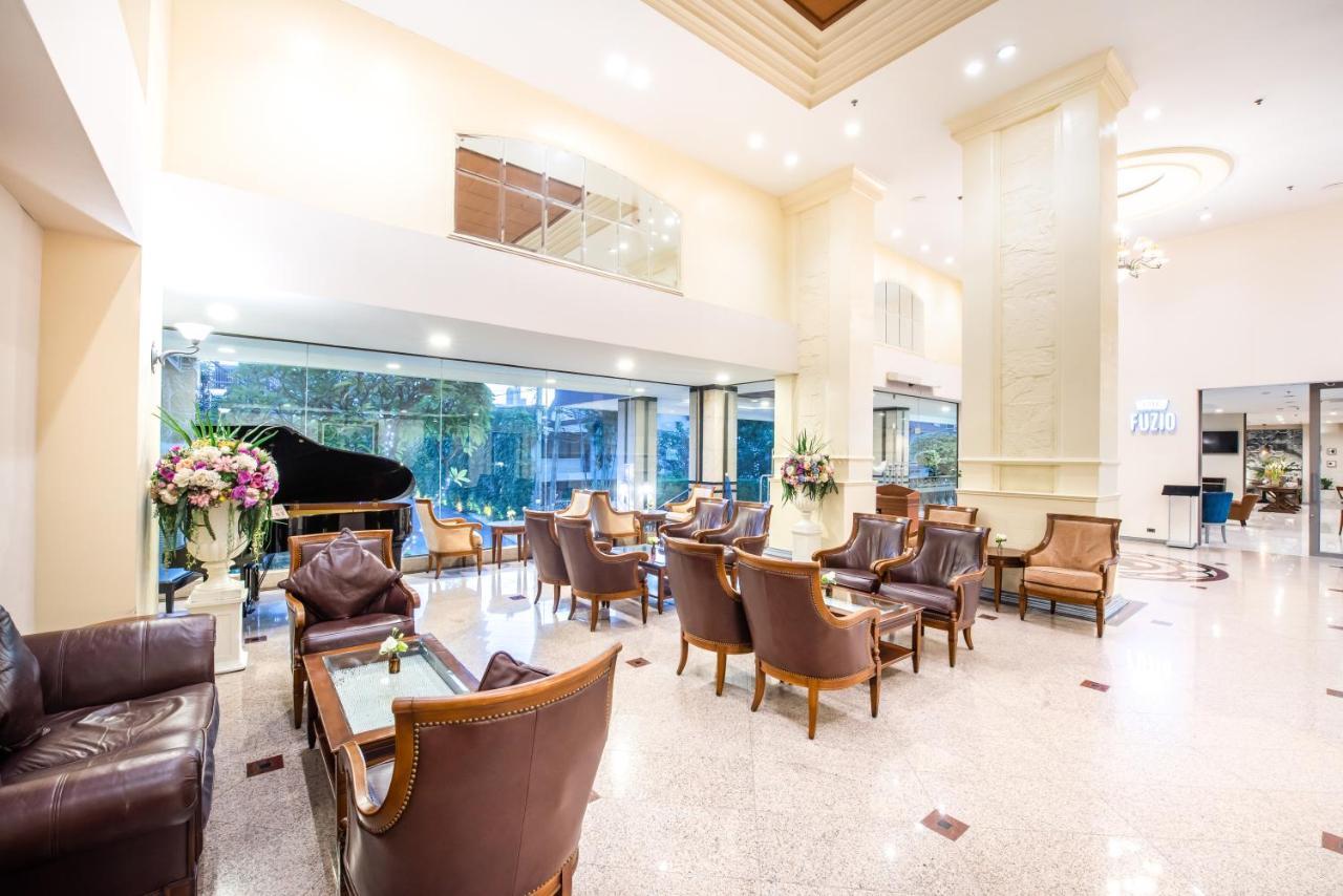 Royal Suite Hotel Bangkok Exterior photo